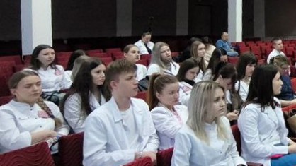 Специалисты областного профсоюза здравоохранения провели встречу с выпускными группами Брестского медицинского колледжа